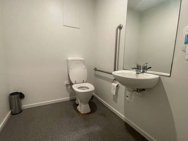 Unit E/9 Piermark Drive Rosedale_10