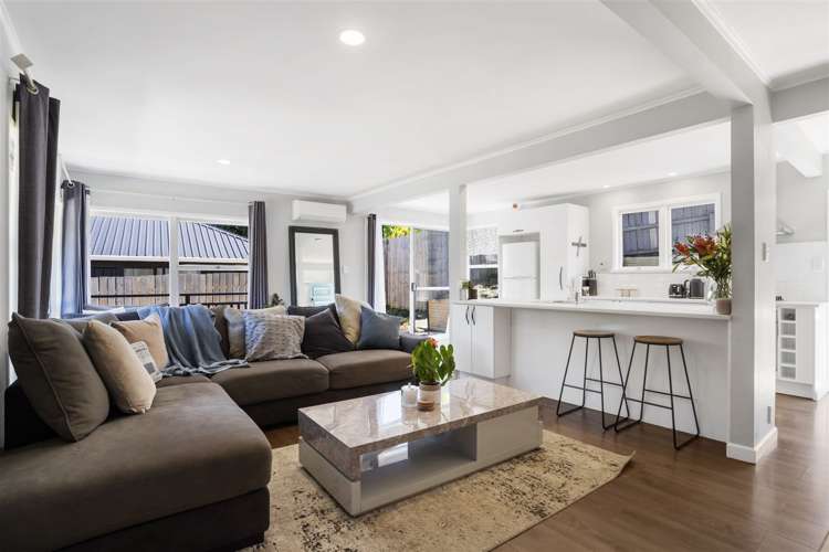 35 Taurus Crescent Beach Haven_14