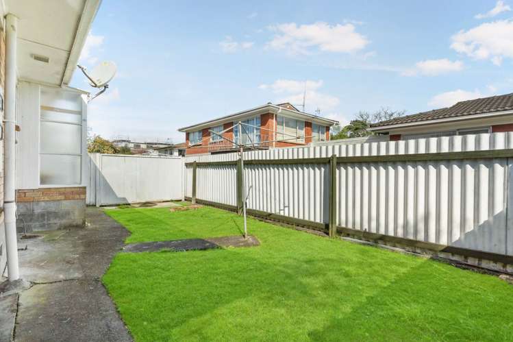1/7 Halcyon Place Papatoetoe_11