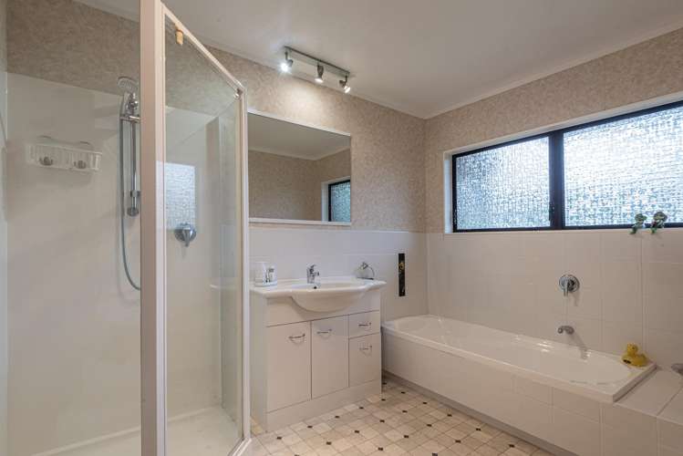 3 Magnolia Avenue Te Kamo_14