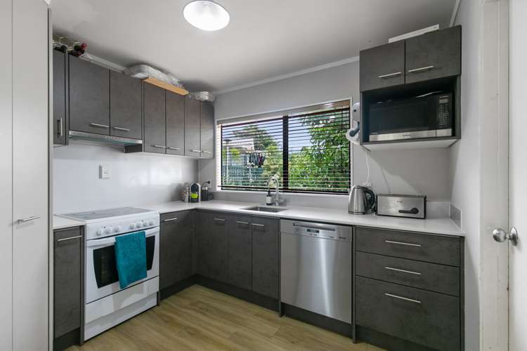 17/24 Beswick Place Birkdale_10