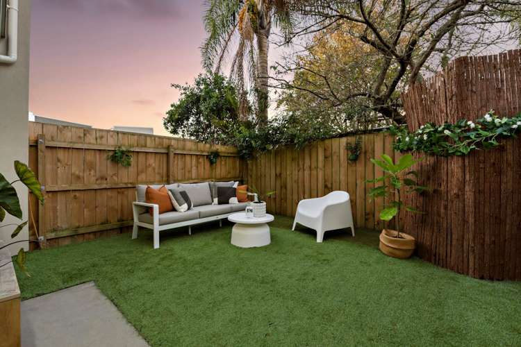 7b Mavis Place Beach Haven_8