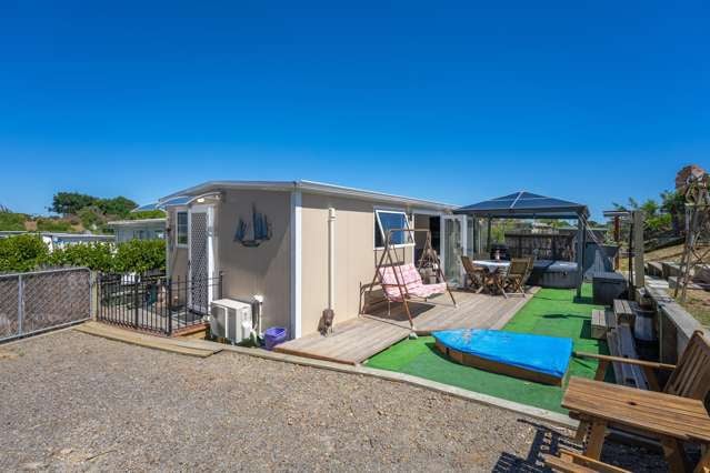 Coastal Charm Awaits at Otaki Beach Retreat!