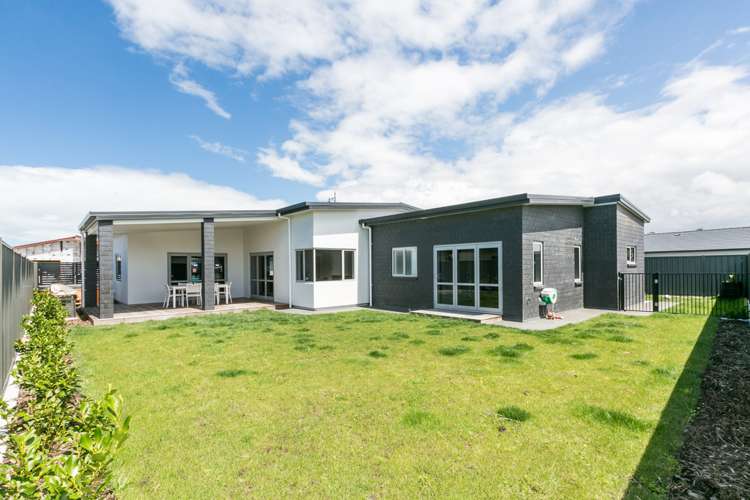 16 Aspiring Drive Poraiti_16