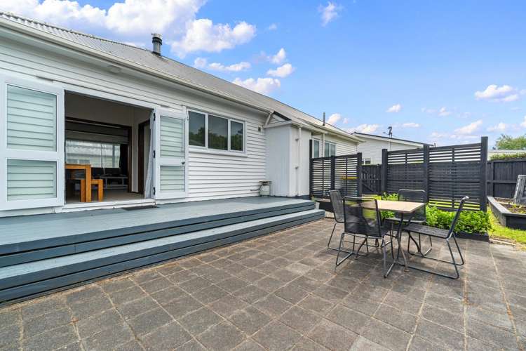 12 Bains Avenue Hamilton East_9