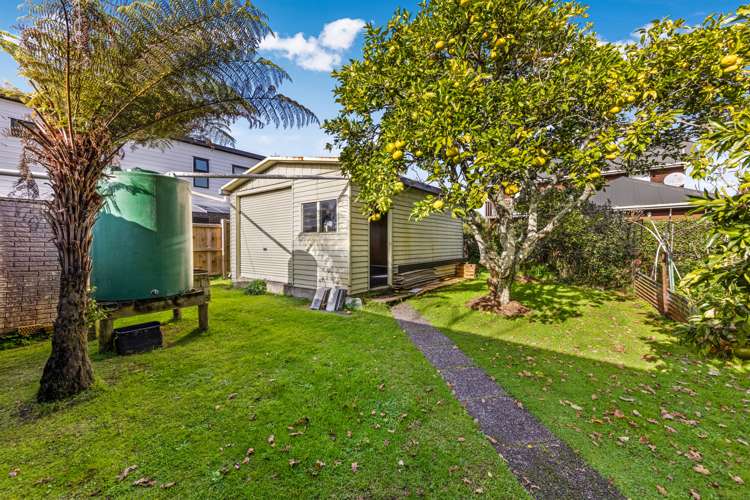 486 West Coast Road Glen Eden_29
