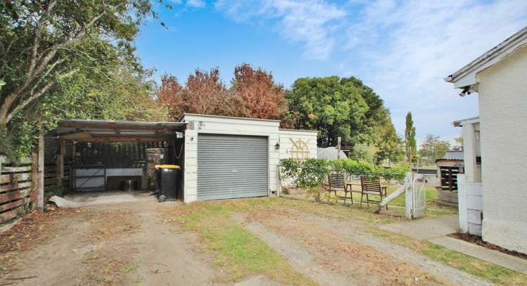 14 Oxford Street Gore Surrounds_15