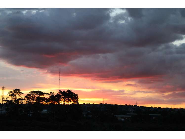 7 Celsmere Lane Te Atatu Peninsula_21