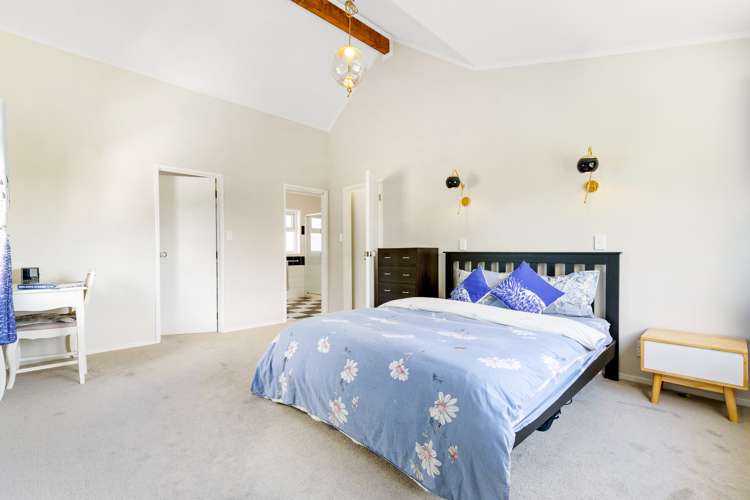 13 Kyle Road Greenhithe_17