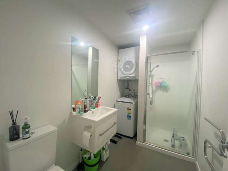 1102/20 Mccrae Way New Lynn_10