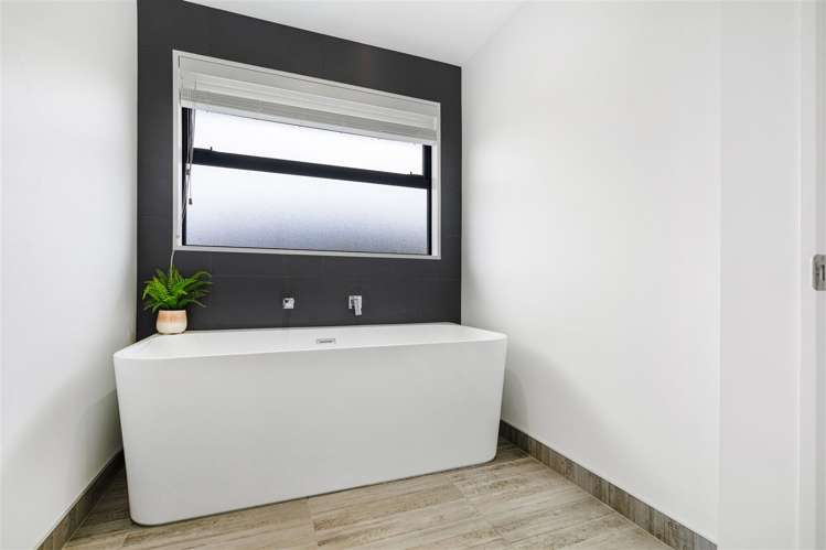 69 Southfield Drive Lincoln_25