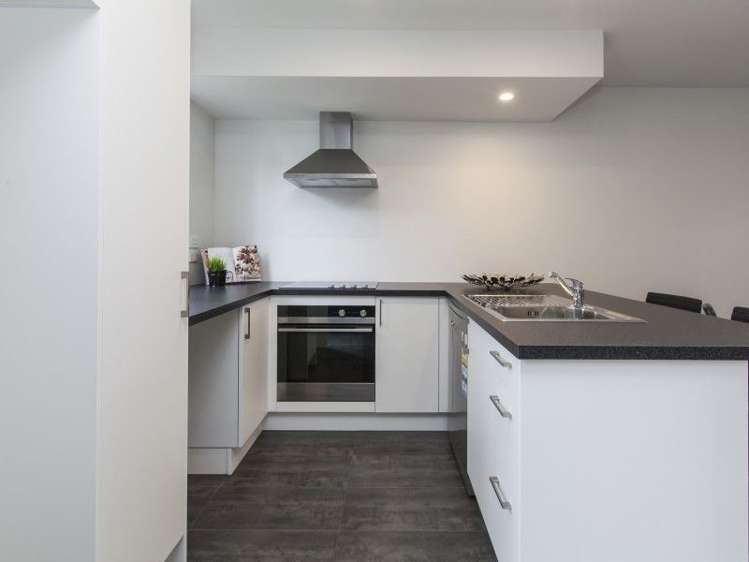 27/17 Bunyan Street Waltham_4