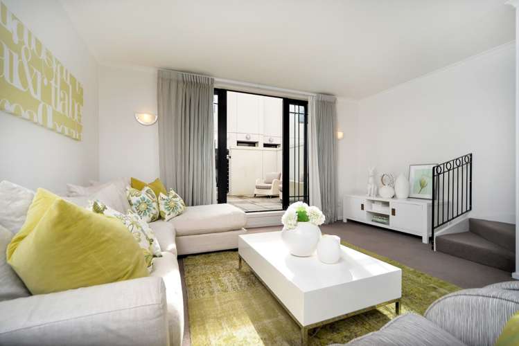 4b/8 Farnham Street Parnell_3