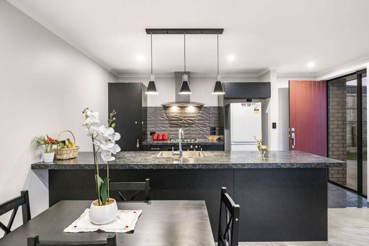 2/8 Bostonkip Crescent Fitzroy_6