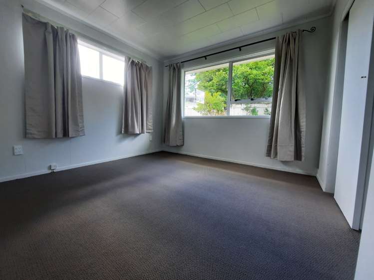 69 Captain Scott Road Glen Eden_9