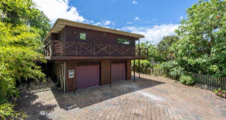 555b East Coast Road_0