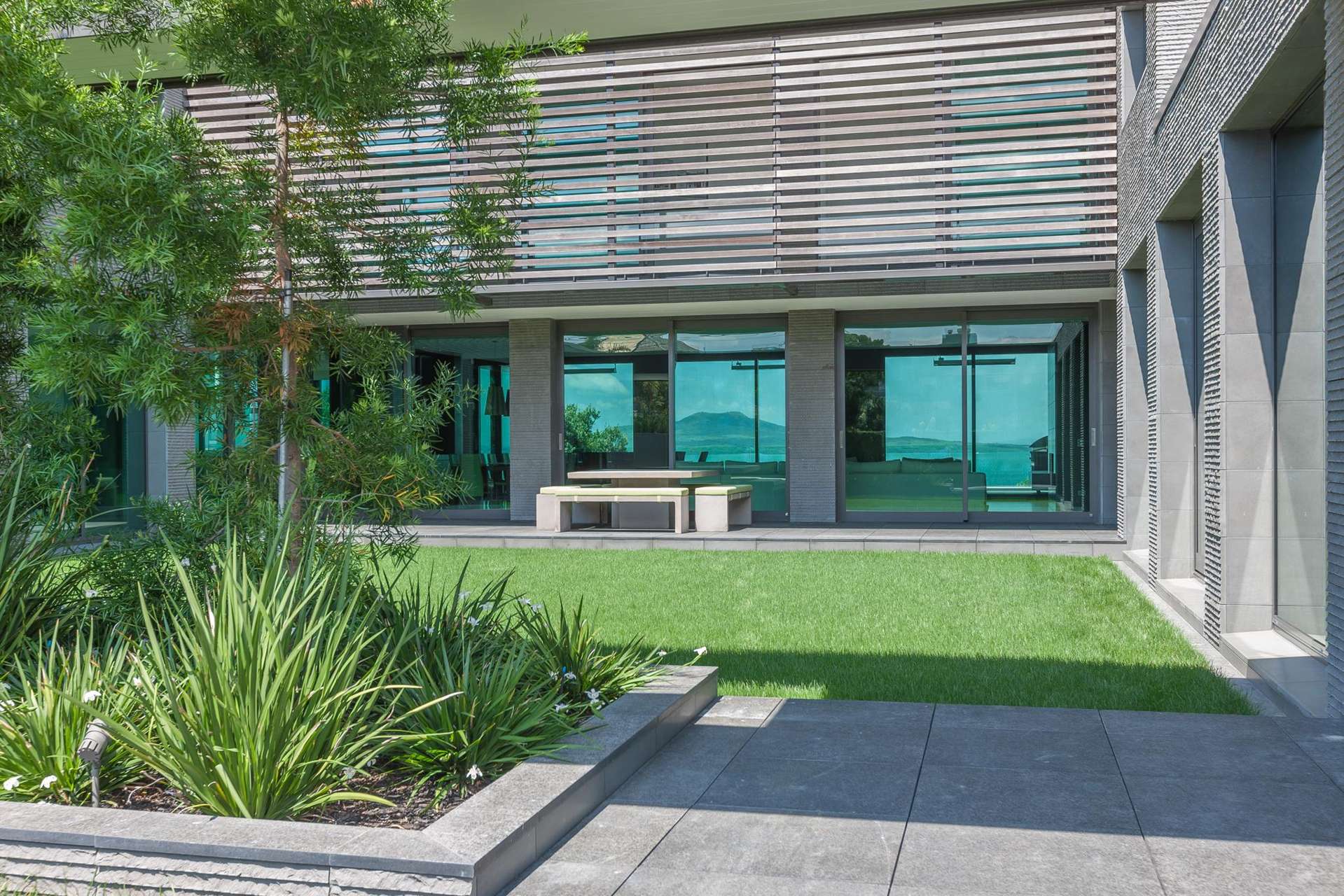 41 Beach Road Castor Bay_0