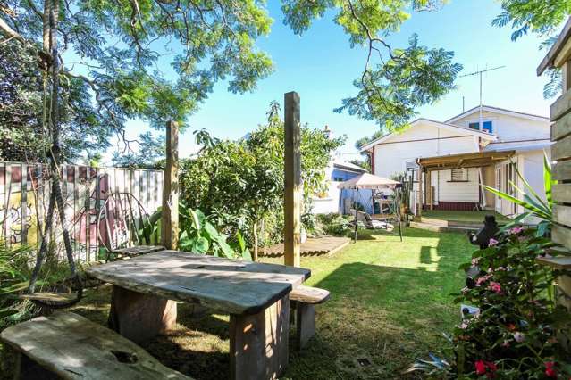 60 Willcott Street Mount Albert_1