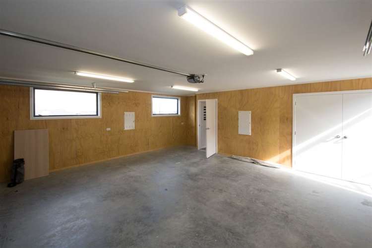 19 Oxfordshire Avenue Lower Shotover_12