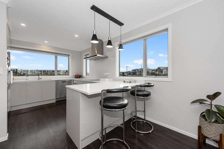 14 McCorquindale Drive 2743_6