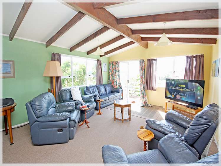 6 Nelson Street Foxton Beach_6