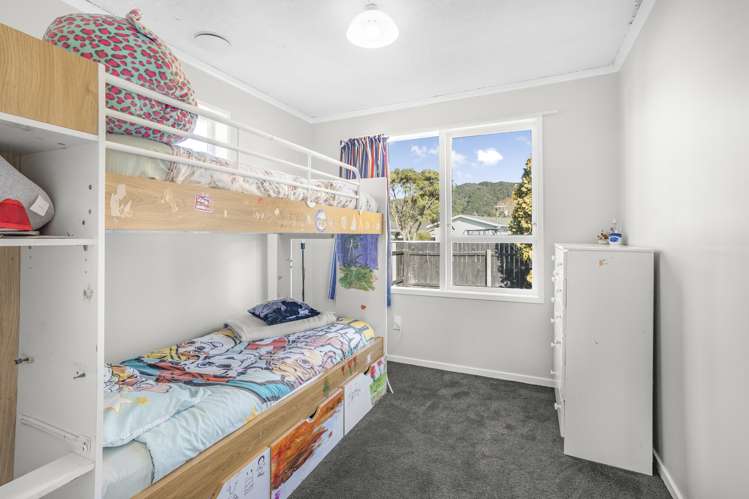 6 Kawatiri Grove Wainuiomata_6