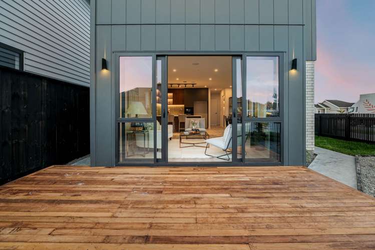 98 Parish Drive_5