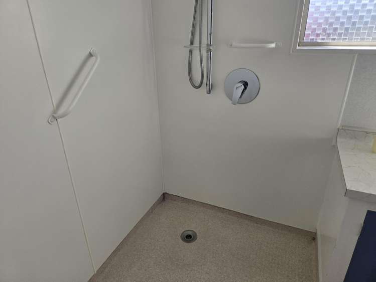 D/35 Essex Street Balclutha_11