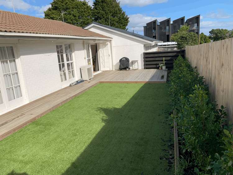 2/2 Rangitira Avenue Takapuna_11