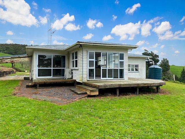 OTOROHANGA RURAL - 3 BEDROOMS