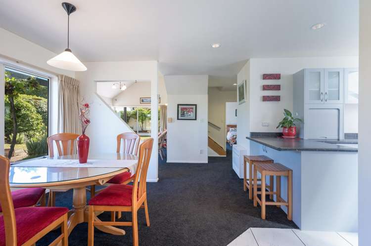 15 Aldinga Avenue Stoke_6