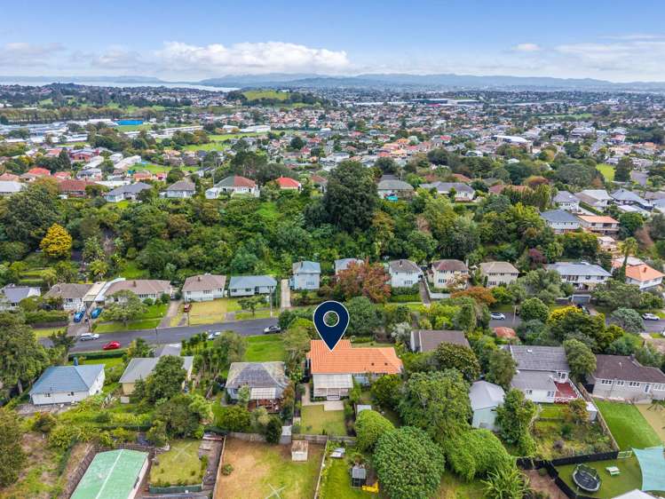 37 McCullough Avenue Three Kings_15