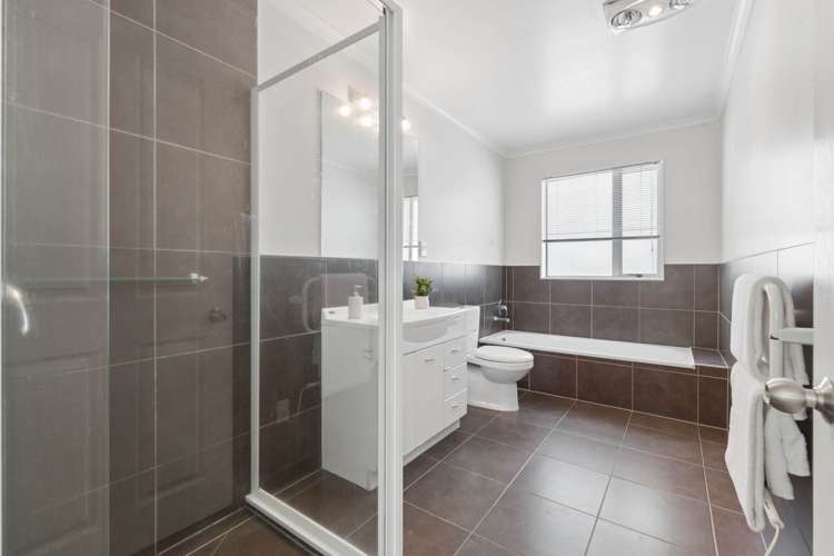 6 Reefton Place Flat Bush_18