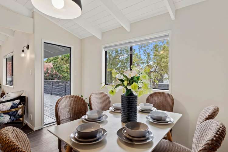 32 Muirfield Street Wattle Downs_10