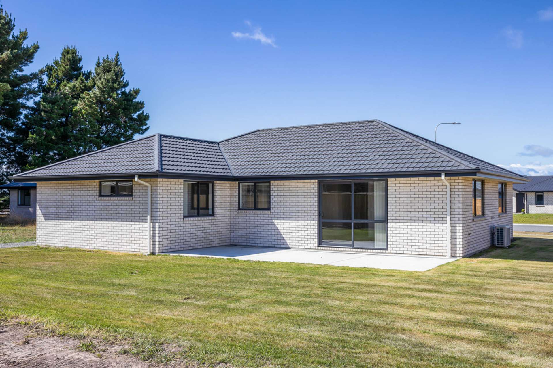 32 Kingfisher Avenue Amberley Hurunui Houses for Rent One Roof