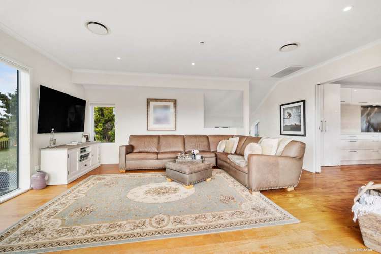 7 Rewi Street Torbay_17