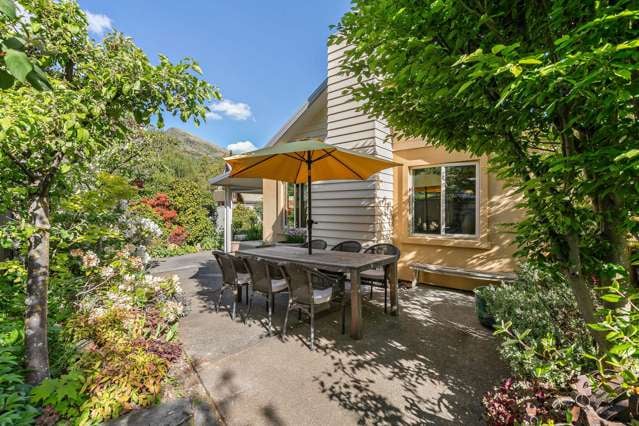 Arrowtown - the living is easy