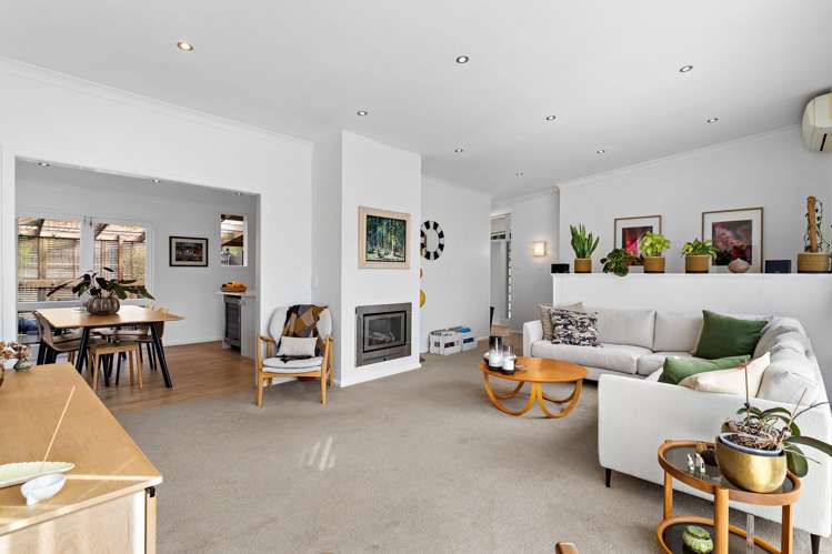 7 Rauhuia Crescent Parau_9