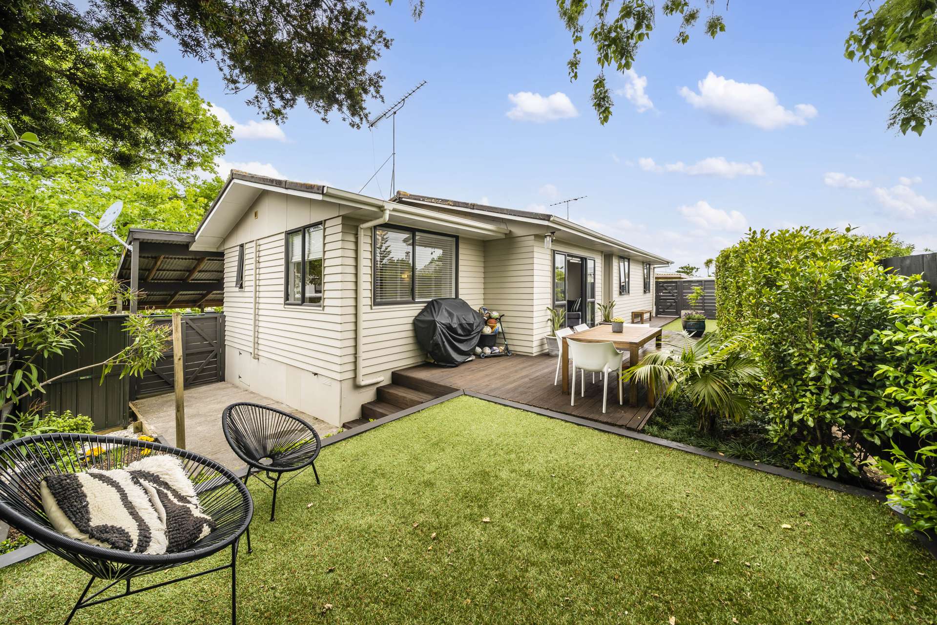 1/18 Gossamer Drive Pakuranga Heights_0