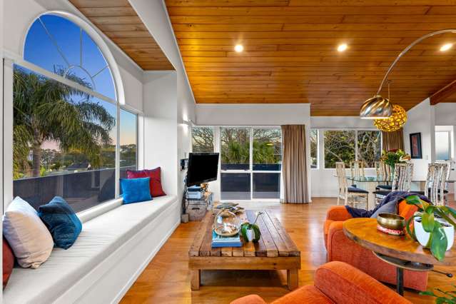 2/962 Beach Road Torbay_4