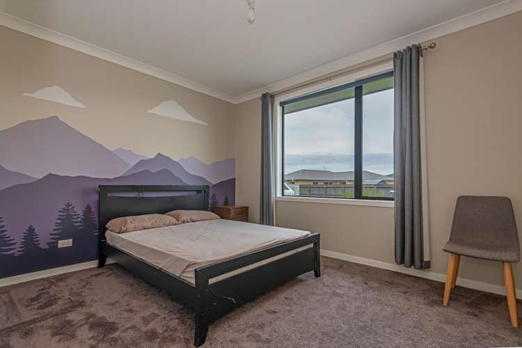 6 George Street Bulls_7