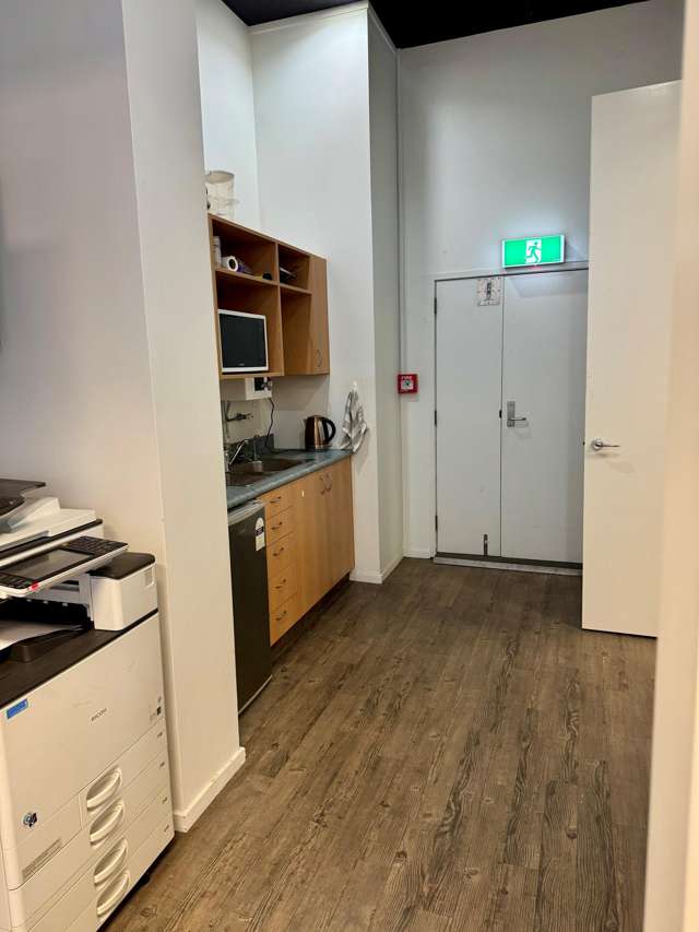 711 Victoria Street Hamilton Central_4