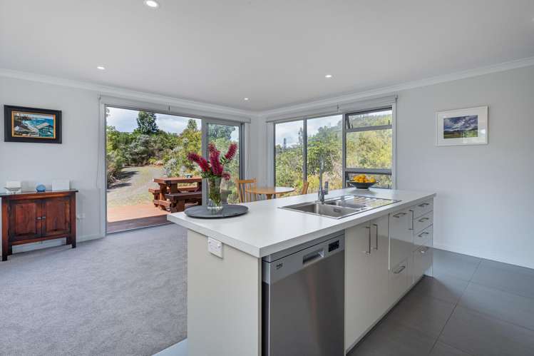 158 Silverstream Falls ROW Whitianga_23