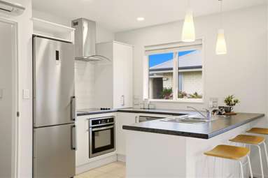 4/3 Oakridge Street_3