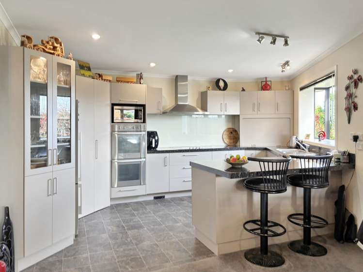 341 Airedale Road Weston_13