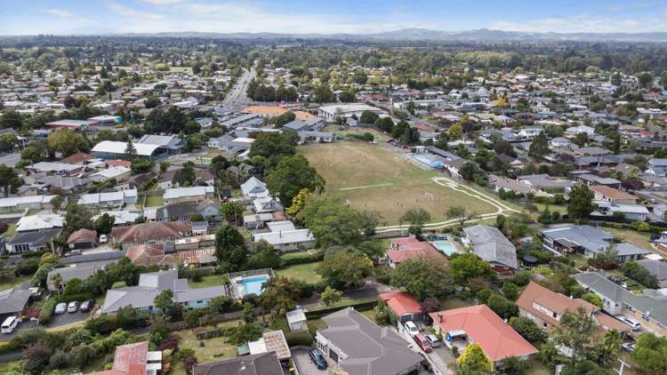 364 Cobham Drive Hillcrest_25