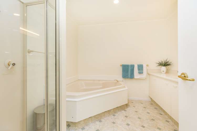 17 Samwell Drive Whitby_19