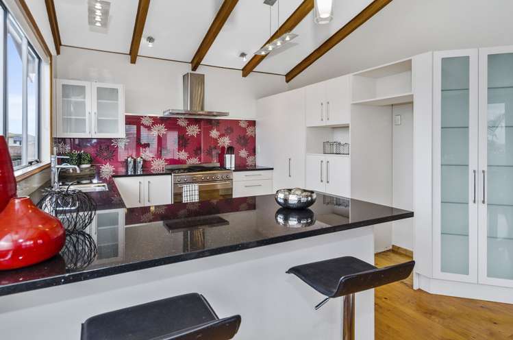 311 Upper Queen Street Pukekohe_11