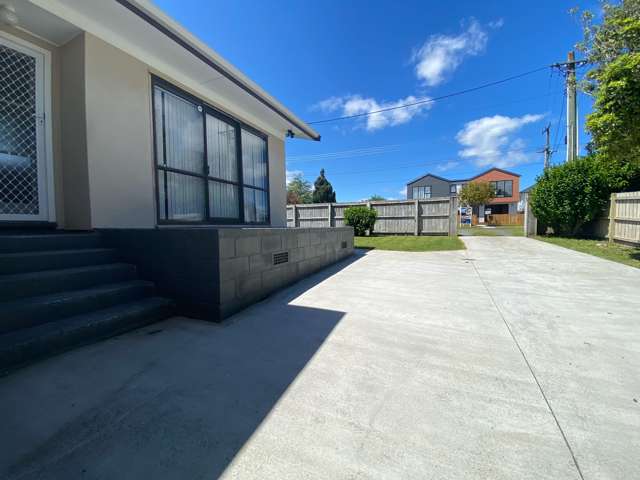 16 Rewarewa Road Te Atatu Peninsula_1