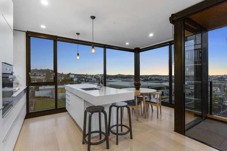 301/1 Turakina Street_5